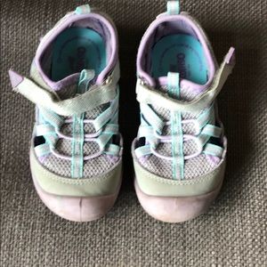 Oshkosh summer sneakers size 8